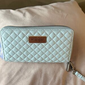 Wrangler Quilted White Women's Wallet/ Wristlet